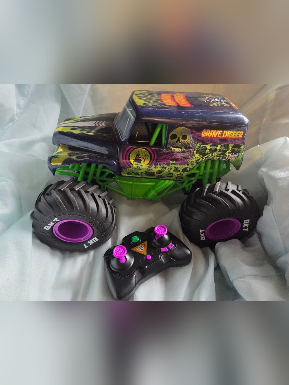 Grave Digger Remote Control Monster Truck